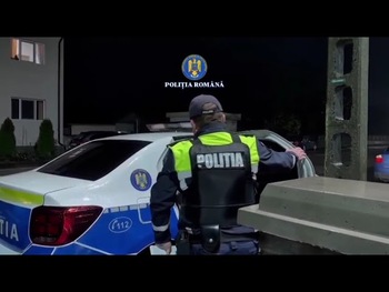(VIDEO) Bărbat din Baia de Fier, reținut după ce a sustras o poartă metalică