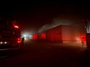 Șeful Gărzii de Mediu București, despre incendiul din Sectorul 2: ”Probabil că se află amoniac lichid, dar nu știu (…)