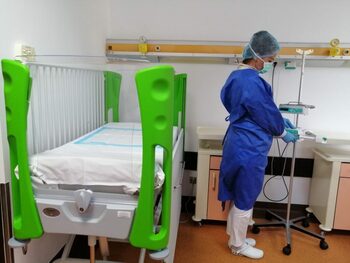 Camerele de gardă ale spitalelor, pline de copii bolnavi de când a venit vara