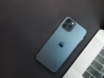 Limitarea utilizării smartphone-ului la două ore pe zi într-un oraş japonez, o provocare pentru locuitori