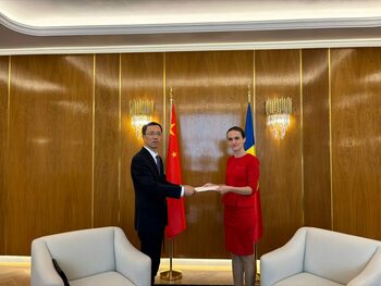 Ţoiu l-a primit pe ambasadorul Chinei, după ce a criticat vizitele a doi foști premieri români, Adrian Năstase şi (…)