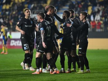 U Craiova a făcut „instrucție“ cu Petrolul și merge „ceas“ în Cupa României