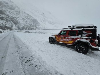 Zăpadă de doi metri în unele zone din România. S-a anunțat risc ridicat de AVALANȘĂ