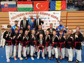 32 de clasări pe podium pentru sportivii orădeni la Cupa Internațională a Slovaciei