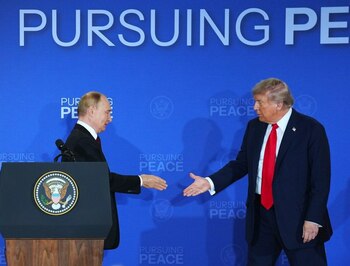 Trump nu a înțeles niciodată psihologia distorsionată a lui Putin. Europa trebuie să țină linia pentru Kiev, scrie (…)