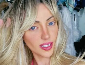 „Păpușa Barbie” a murit la vârsta de 31 de ani! Influencerița cheltuise peste 50.000 de euro pe operații estetice! – (…)