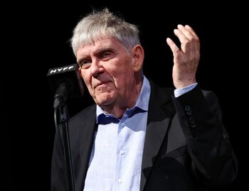 Regizorul Andrei Ujică, despre nostalgia autoritarismului: „Țările sunt pregătite foarte rar să-și privească propria (…)