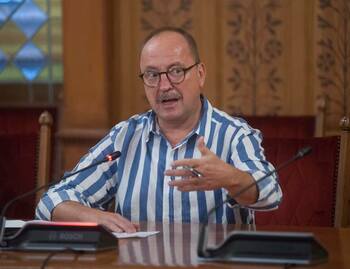 Șeful comisiei de politică externă din Parlamentul de la Budapesta: În România se preagătește o revoluție (…)