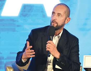 Dragoş Damian, Terapia Cluj: Nicuşor Dan, uite un proiect pentru zece ani la Cotroceni: India. Un parteneriat (…)