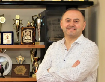 Omul de afaceri Fănel Bogos, care s-a întâlnit cu premierul Bolojan, a fost arestat preventiv. Ce acuzații îi aduc (…)