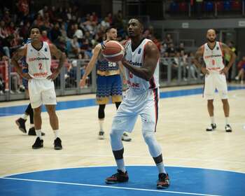 Prima înfrângere a „leilor roșii” în FIBA Europe Cup. CSM CSU Raiffeisen a pierdut meciul cu Aliaga Petkimspor