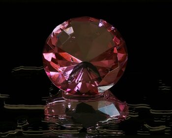 Un diamant roz de 25 de milioane de dolari, care fusese furat, recuperat în timp record de poliţia din Dubai