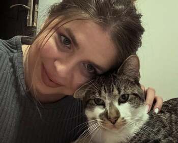 Exclusiv | Cât de greu e să găsești o chirie pet-friendly în București? Povestea Biancăi și a motanului Binuț – (…)