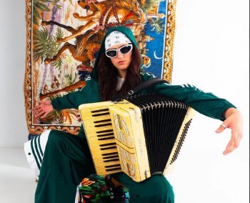 #RomâniaNeUnește | BalkAndreea, fata care a cucerit internetul cântând după ureche. „«Ciocârlia» ne arată cât de (…)