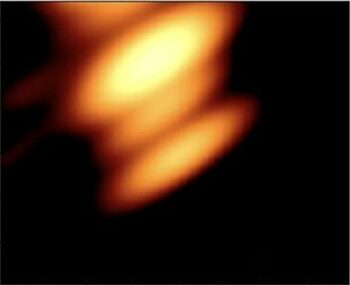 Pentru prima dată în istorie, astronomii au fotografiat două găuri negre care se orbitează una pe alta