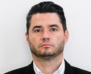 Avocatul implicat în tunul imobiliar de la Ploiești, trimis în judecată pentru înstrăinarea fictivă a unor maşini de lux