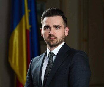 Ștefan Oprea (AUR): „De Ziua Profesorului, Bucureștiul devine scenă deschisă pentru ideologii care neagă rădăcinile (…)