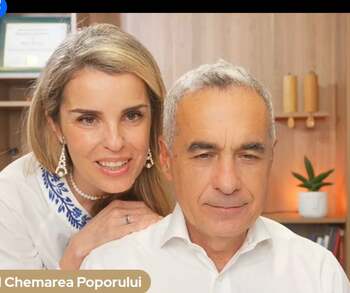 Cristela Georgescu, nemulțumită că două femei îmbrăcate în negru cheamă grupuri de susținători la locuința cuplului: (…)