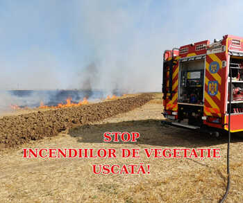 Prahova: Incendiu cu degajări mari de fum, în apropiere de Ploiești. Focul s-a extins pe 80 de hectare
