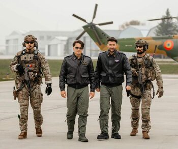 Cozmin Guşă: „Selly şi Smiley, cooptați de MApN ca să-i atragă pe tineri către o carieră militară plină de (…)