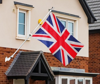 Anglia vrea să scape de imigranți. Guvernul britanic a anunțat deja o serie de măsuri, inclusiv prelungirea (…)