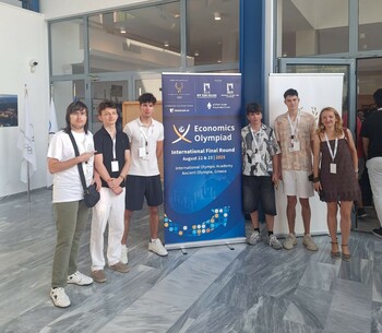 Cinci elevi români au participat la Finala Internaţională a Olimpiadei de Economie, organizată în Olympia, Grecia, (…)
