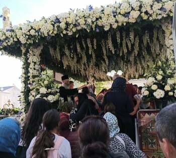 Veşmintele Sfintei Cuvioase Parascheva, aduse la Biserica ‘Sfinţii Împăraţi’ din Târgu Jiu