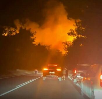 Incendiu puternic în Thassos! Flăcările au cuprins drumul, iar insula este parțial fără curent. Turiștii sunt (…)