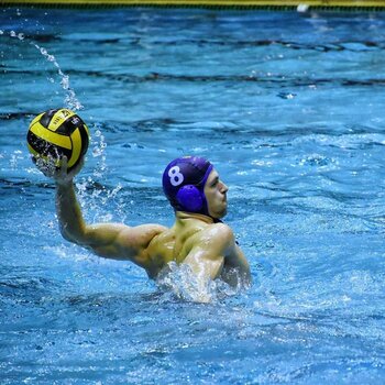 CSM Oradea și-a învins din nou contracandidata la titlu, pentru a treia oară în acest sezon. Campionii au obținut o (…)