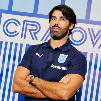 Noul antrenor al Craiovei, Filipe Coelho, a pregătit 5 jucători care au evoluat în România. Cu un fost dinamovist se (…)