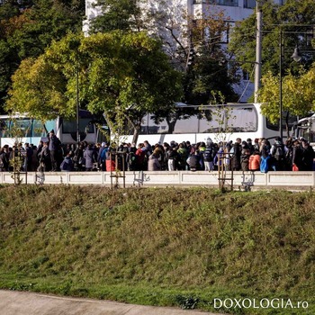 Pelerinaj la Iași: 115.000 de credincioși s-au închinat la moaștele Sfintei Parascheva