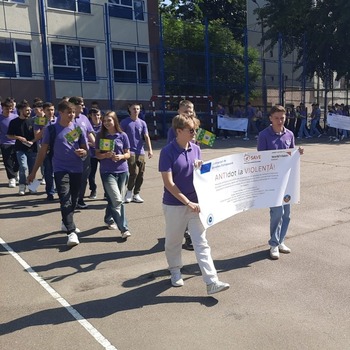 Școli mai sigure pentru copii: peste 22.000 de elevi implicați în 34 de județe și București
