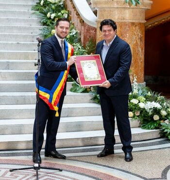 Maestrul Cristian Măcelaru a primit titlul de Cetățean de Onoare al Municipiului București