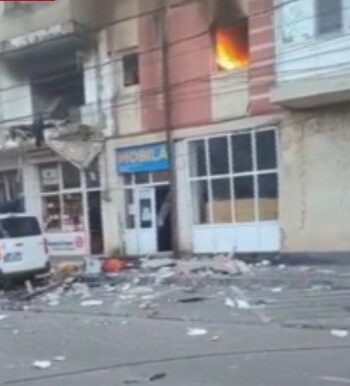 Explozie puternică într-un bloc din Brăila. Două apartamente au fost cuprinse de flăcări