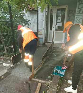 Infrastructură Sector 5: rampă de acces pentru persoanele cu dizabilități, pe Aleea Stogu