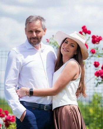 Ioana Ginghină a recunoscut ce face în dormitor, cu soțul ei! Ba mai mult, fiica ei i-a prins și…