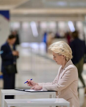 Anularea prezidențialelor din România produce efecte. UE construiește un centru pentru combaterea „dezinformării” (…)