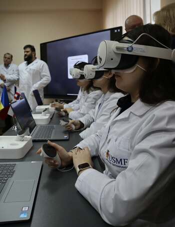 Departamentul pentru Relația cu Republica Moldova continuă seria acțiunilor de digitalizare, nu doar a școlilor din (…)