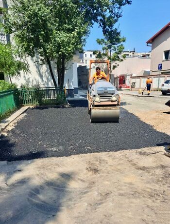 INFRASTRUCTURĂ 5: Reparații rapide în zona 13 Septembrie. Parcarea a fost reabilitată pentru siguranța locuitorilor (P)