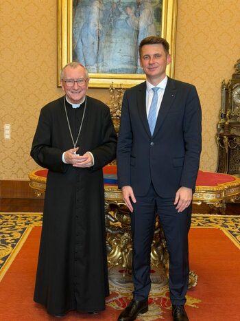 Mircea Abrudean: Întâlnirea de astăzi cu cardinalul Pietro Parolin, secretarul de stat al Vaticanului, a doua (…)