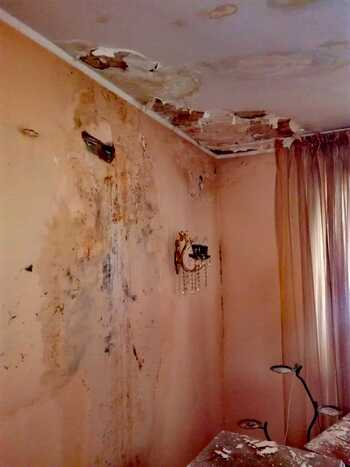 INS: Igrasie în 51% dintre locuințele românilor / Scurgerile prin acoperiș sau pereți afectează 36,4% dintre gospodării