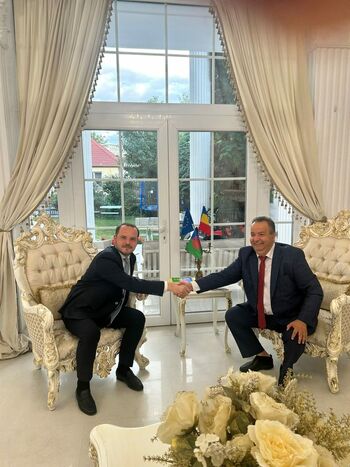 Sănătatea invitată la Palat. Ministrul Rogobete a fost musafirul regelui Cioabă. Agendă încărcată!