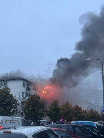 Apartament din Craiova, în flăcări