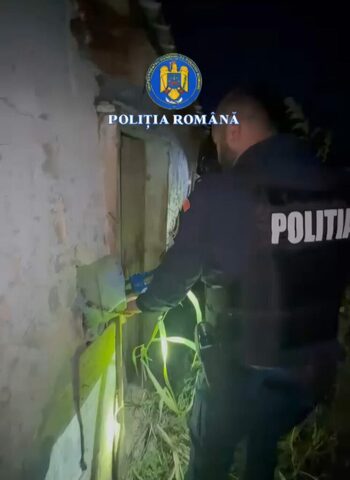 (VIDEO) Dolj: Percheziții la persoane bănuite de furt calificat în comuna Brădești