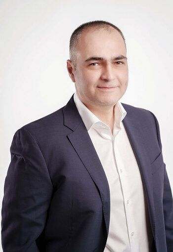 Farmaciile Help Net şi distribuitorul Farmexim au ajuns la 1,5 mld. euro în 2024. Nikolay Kolev, managing director: (…)