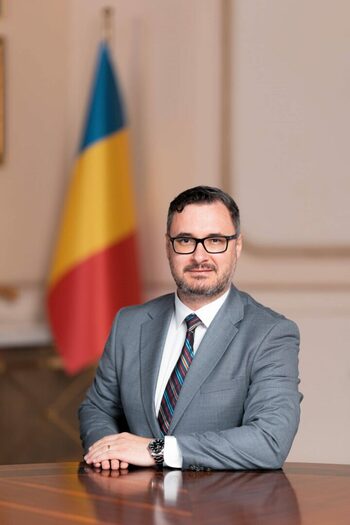 Dan Tanasă: „Domnule Tőkés, ajunge! România nu este terenul de joacă al obsesiei dumneavoastră separatiste!”