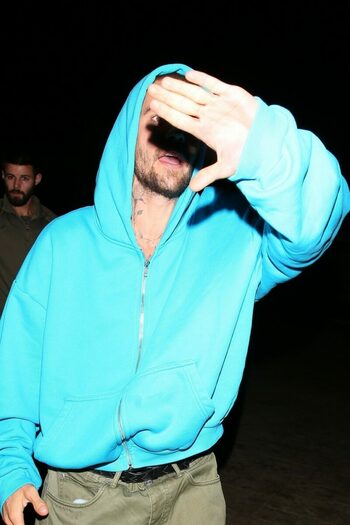 Ultima IMAGINE cu Justin Bieber i-a îngrijorat pe fani. Transpirat și confuz, artistul a transmis un mesaj bizar: (…)